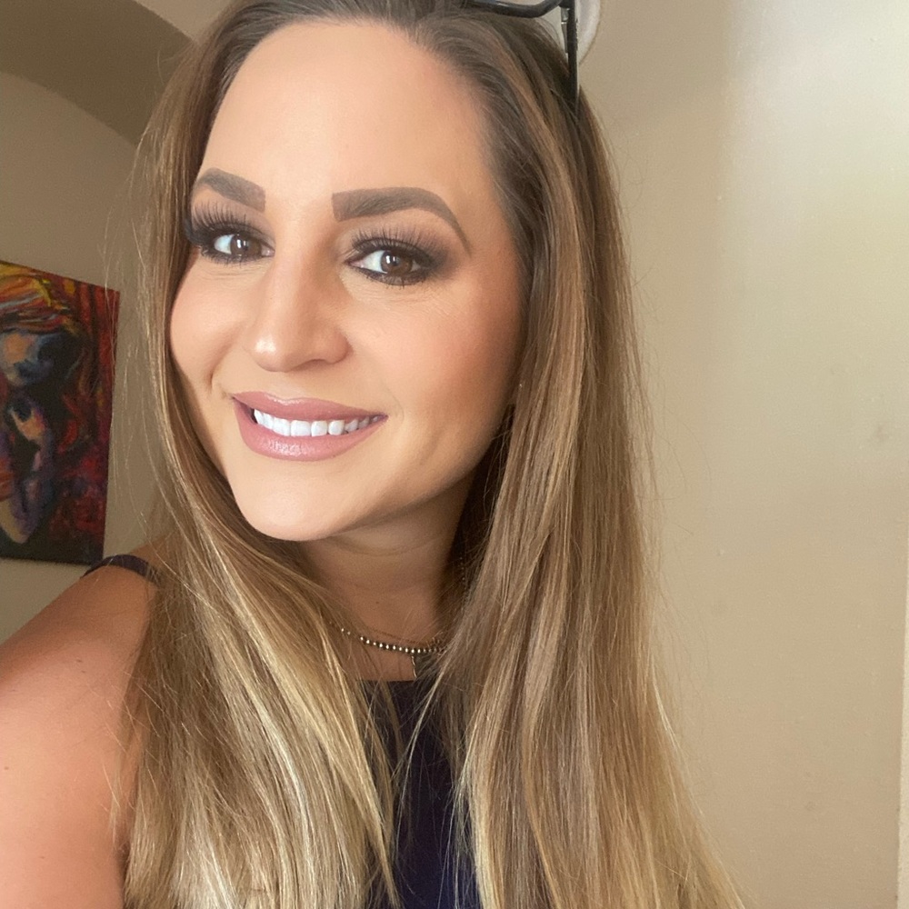Meet your Posher, Kayla